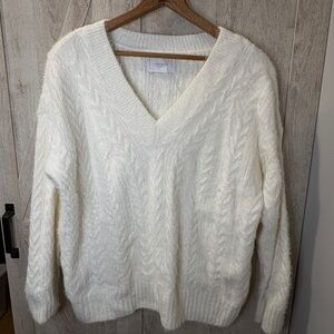 Lucky Brand Ultra-Soft Textured V-Neck Ivory Sweater – Size M